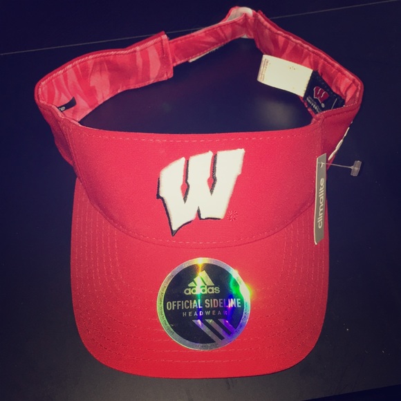 wisconsin badgers visor
